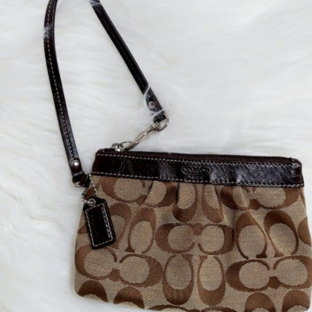 Coach Wristlet brown signature canvas medium